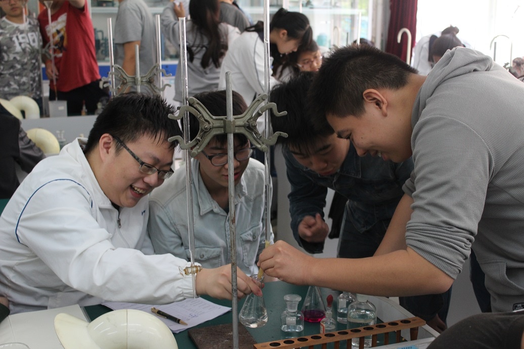 三亿体育手机版_教你几招秒变励志“废柴兄弟”