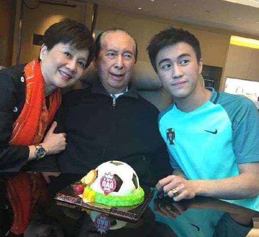 三亿体育手机版-全国首例!进境原木中截获山地炭团菌(图2) 三亿体育