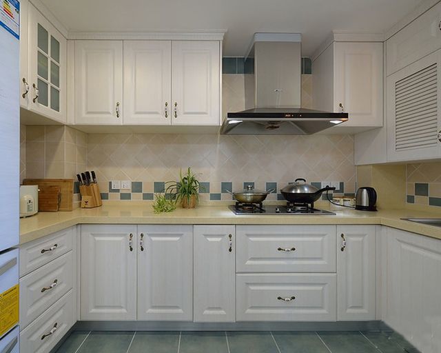 缅甸警方发现上百吨通过海运运输的走私木材:三亿体育手机版