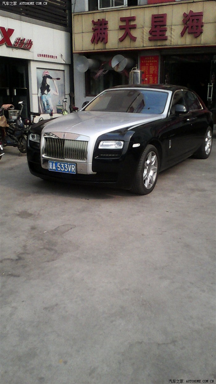 三亿体育:电影《站住!小偷》卧虎藏龙 郑云率众星身兼数职切换自如