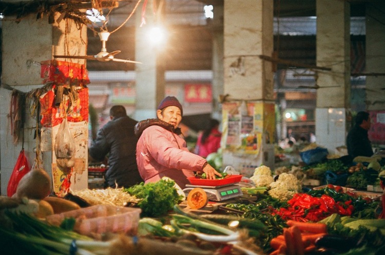 “三亿体育手机版”刺猬紫檀新货入市 供应依然不断(图3) 三亿体育